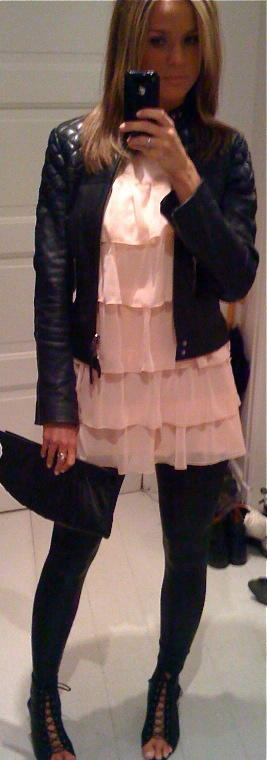 Jacka: Tommy Hilfiger, Kl�nning: Top Shop, Tights: American Apparel, Skor: Acne