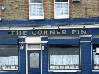The Corner Pin utanf�r White Hart Lane